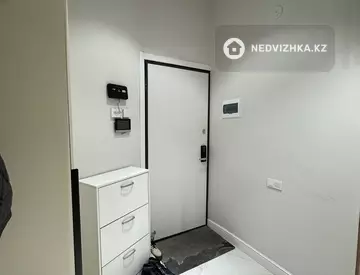 3-комнатная квартира, этаж 2 из 12, 72 м²