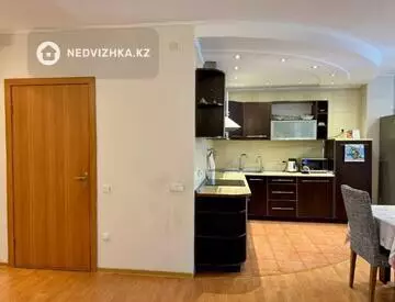3-комнатная квартира, этаж 9 из 10, 82 м²