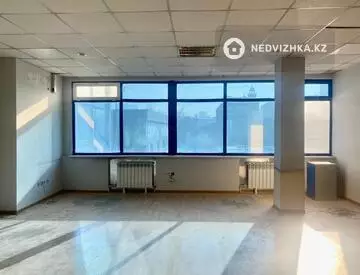 Здание, 4 этажа, 1 624 м²