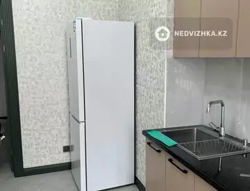 2-комнатная квартира, этаж 7 из 12, 64 м², на длительный срок