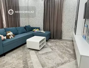 2-комнатная квартира, этаж 4 из 12, 64 м², на длительный срок