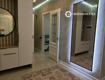 2-комнатная квартира, этаж 4 из 12, 64 м², на длительный срок