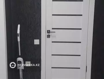 3-комнатная квартира, этаж 9 из 9, 80 м²