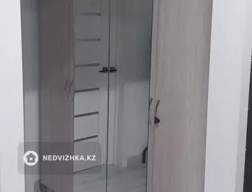 3-комнатная квартира, этаж 9 из 9, 80 м²