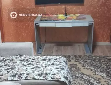 3-комнатная квартира, этаж 1 из 2, 50 м², на длительный срок