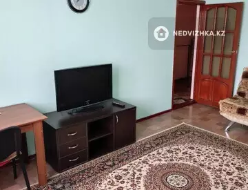 2-комнатная квартира, этаж 8 из 9, 62 м², на длительный срок