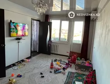 4-комнатная квартира, этаж 5 из 5, 61 м²