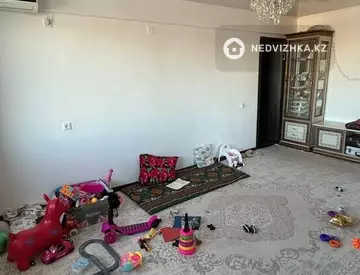 4-комнатная квартира, этаж 5 из 5, 61 м²