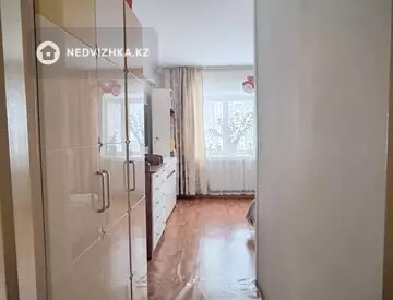 4-комнатная квартира, этаж 2 из 5, 82 м²