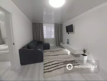 2-комнатная квартира, этаж 1 из 5, 38 м², посуточно