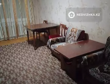 2-комнатная квартира, этаж 3 из 5, 50 м²