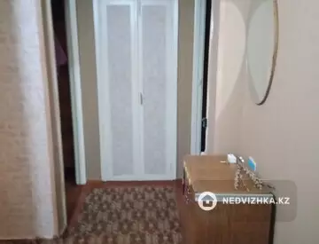 2-комнатная квартира, этаж 3 из 5, 50 м²