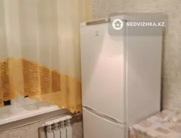 2-комнатная квартира, этаж 3 из 5, 50 м²