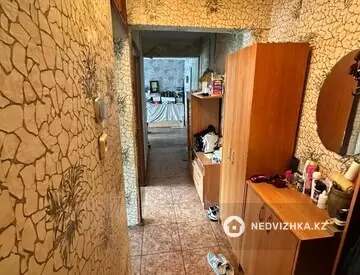 3-комнатная квартира, этаж 3 из 5, 60 м²