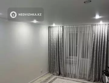 4-комнатная квартира, этаж 6 из 6, 90 м²