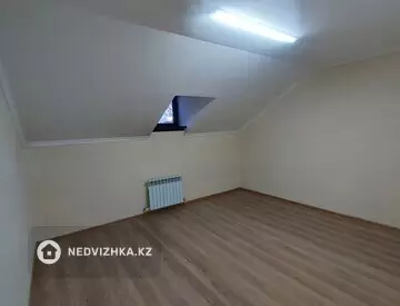 Здание, 3 этажа, 200 м²