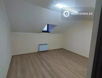 Здание, 3 этажа, 200 м²