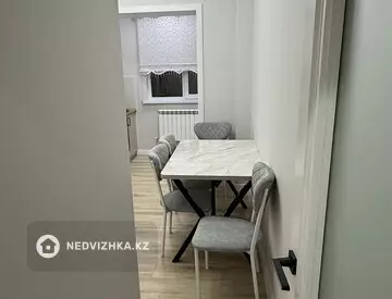 2-комнатная квартира, этаж 2 из 5, 60 м², на длительный срок