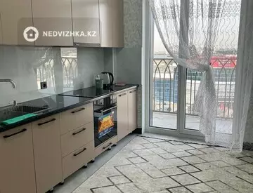 2-комнатная квартира, этаж 7 из 12, 78 м², на длительный срок