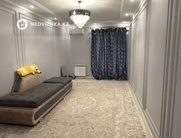 3-комнатная квартира, этаж 8 из 12, 100 м²