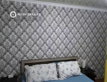 3-комнатная квартира, этаж 3 из 5, 60 м²