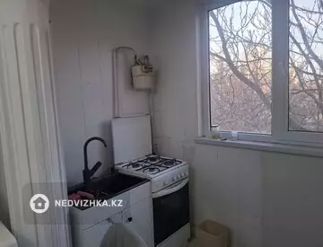 3-комнатная квартира, этаж 3 из 5, 60 м², на длительный срок