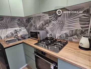 1-комнатная квартира, этаж 4 из 5, 33 м², на длительный срок