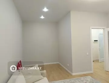 2-комнатная квартира, этаж 3 из 7, 51 м², на длительный срок