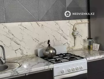 2-комнатная квартира, этаж 4 из 5, 48 м²