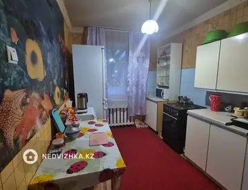 4-комнатная квартира, этаж 1 из 9, 86 м²