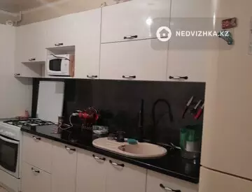 2-комнатная квартира, этаж 1 из 10, 59 м²