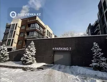 4-комнатная квартира, этаж 1 из 3, 134 м²