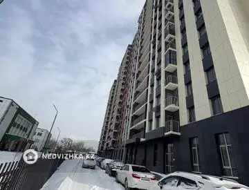 3-комнатная квартира, этаж 17 из 17, 81 м²
