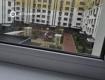 3-комнатная квартира, этаж 3 из 7, 90 м², на длительный срок