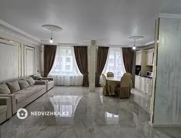 3-комнатная квартира, этаж 3 из 7, 90 м², на длительный срок