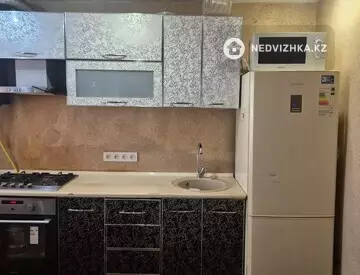 2-комнатная квартира, этаж 4 из 4, 48 м²