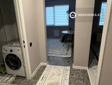 1-комнатная квартира, этаж 2 из 12, 38 м²