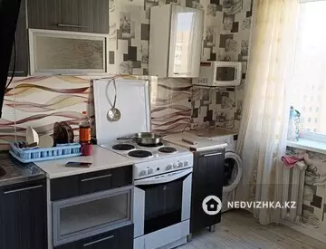 2-комнатная квартира, этаж 8 из 16, 61 м², на длительный срок