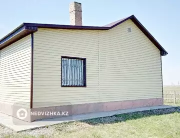 2-комнатный дом, 25 соток, 52 м²