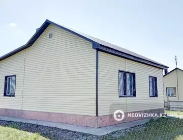 2-комнатный дом, 25 соток, 52 м²