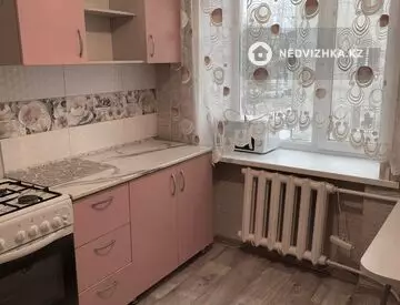 2-комнатная квартира, этаж 2 из 5, 30 м², посуточно