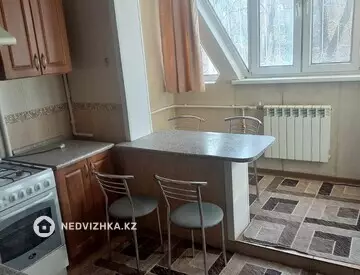 3-комнатная квартира, этаж 3 из 9, 72 м², на длительный срок