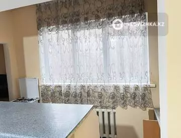 2-комнатная квартира, этаж 4 из 5, 40 м², на длительный срок