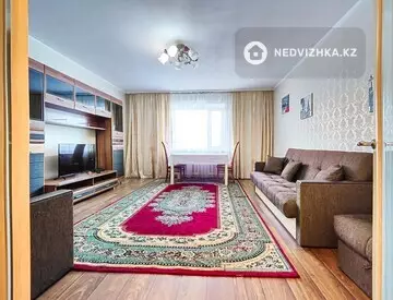 3-комнатная квартира, этаж 3 из 9, 100 м², на длительный срок