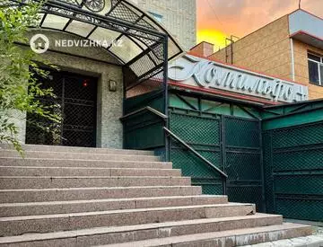 Общепит в в жилом доме, этаж 1 из 3, 383 м²