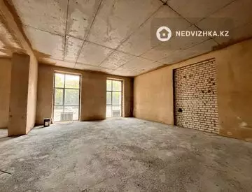 Помещение, этаж 1 из 4, 104 м², На длительный срок