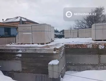 5-комнатный дом, 2 соток, 260 м²