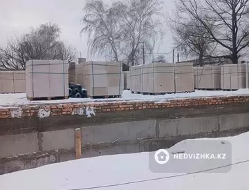 5-комнатный дом, 2 соток, 260 м²