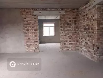 7-комнатный дом, 12 соток, 680 м²