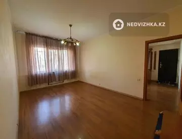 1-комнатная квартира, этаж 3 из 5, 42 м²